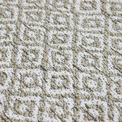 Alfombra de interior y exterior con rombos crema